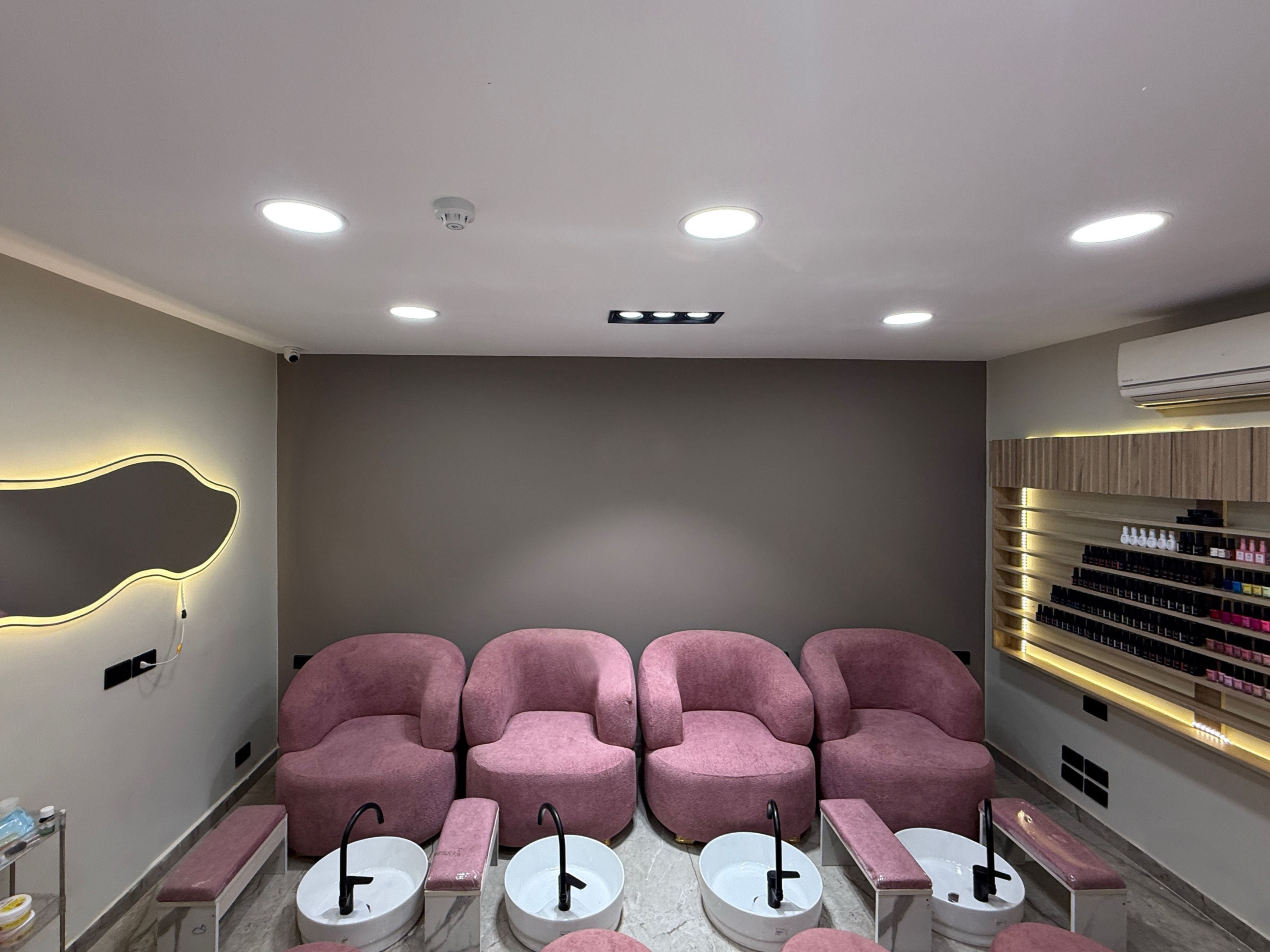 Manicure and pedicure room